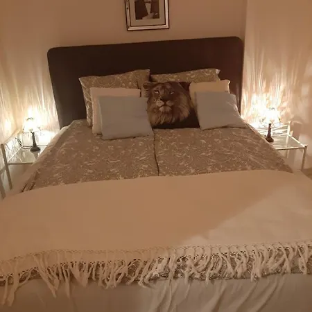 Hollywood Kosciuszki Apartment