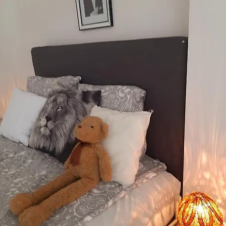 Hollywood Kosciuszki Apartment *