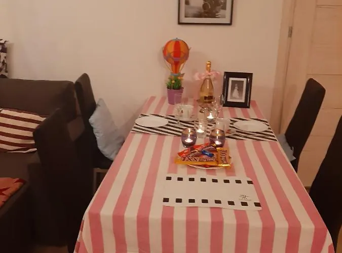 Hollywood Kosciuszki アパート