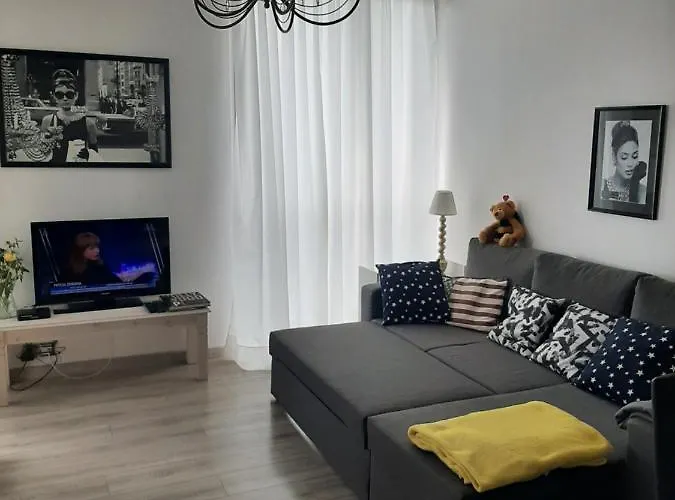 Hollywood Kosciuszki وودج